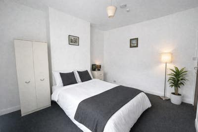 Double room to let in Walsall  Main Photo