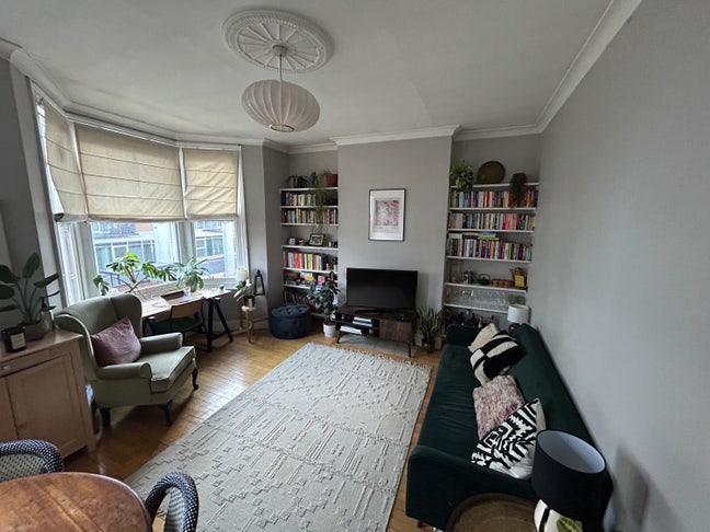 Dbl bedroom in London Fields Victorian townhouse Main Photo