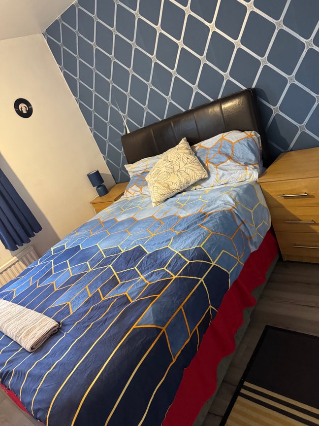 Beautiful Double Room In Crawley  Main Photo