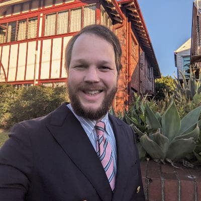 A plea from an aspiring podcaster.  Main Photo