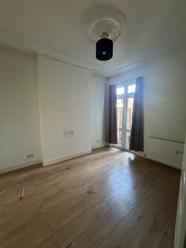 Double room in large Dulwich house Main Photo