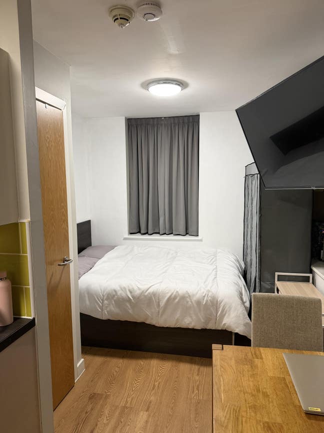 Premium Studio  Main Photo