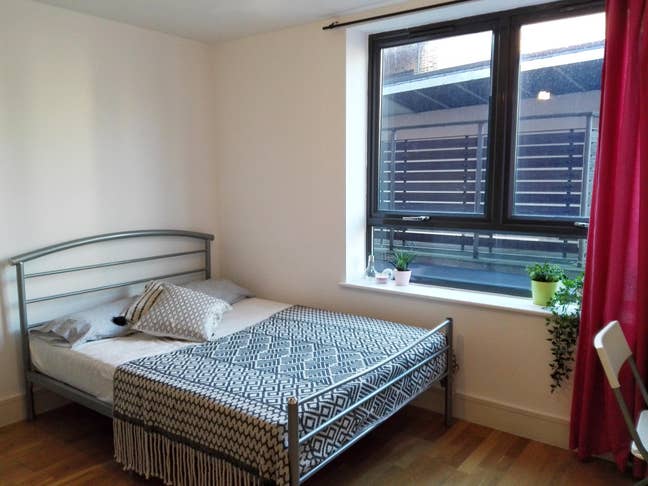 😍 Lovely Room in 3 Bedflat - by Canary Wharf✨ Main Photo