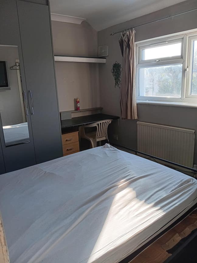  Spacious large room to let  Main Photo