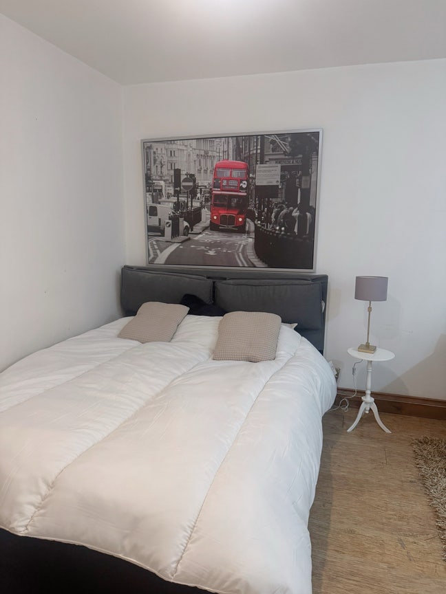 1 double room available in Paddington Main Photo