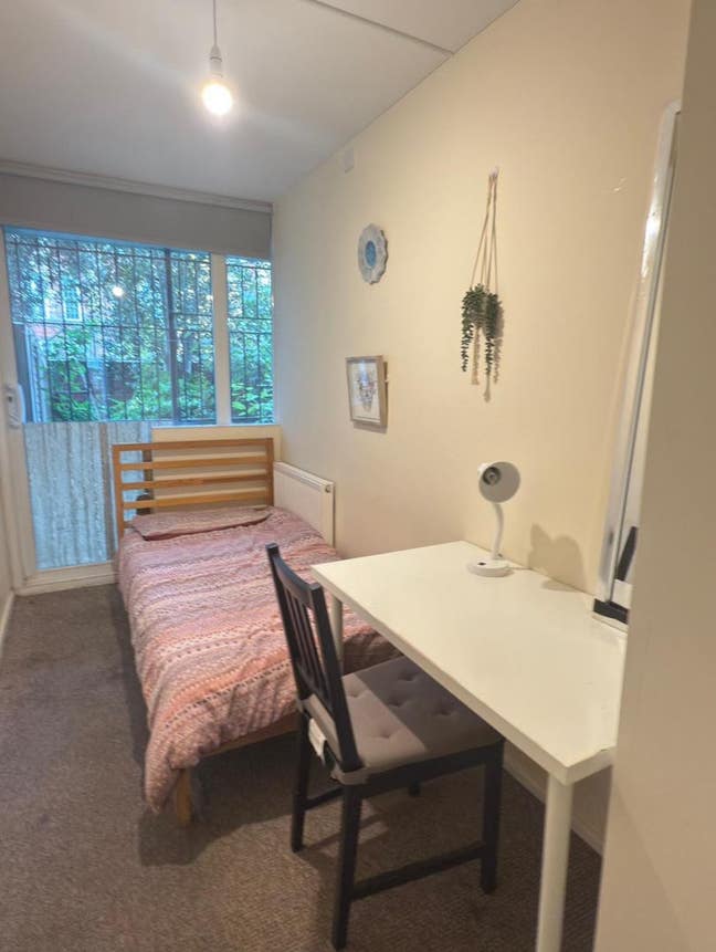 🌿 Affordable Single Room in Clapton (E5)  Main Photo