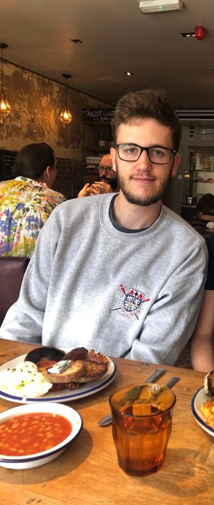 Double/single room or buddy up wanted in SW London Main Photo