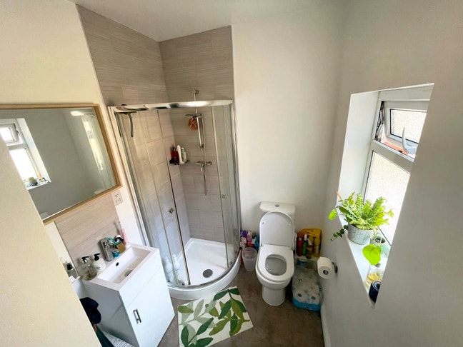 Fabulous En-suite Double Bedroom (Bills Included) Main Photo