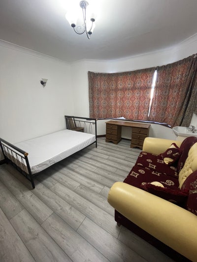 Large Double Room  for Couple or Single Person Main Photo
