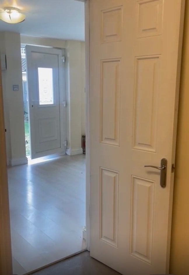 Double bed with Single Box Room (Not in Sharing) Main Photo