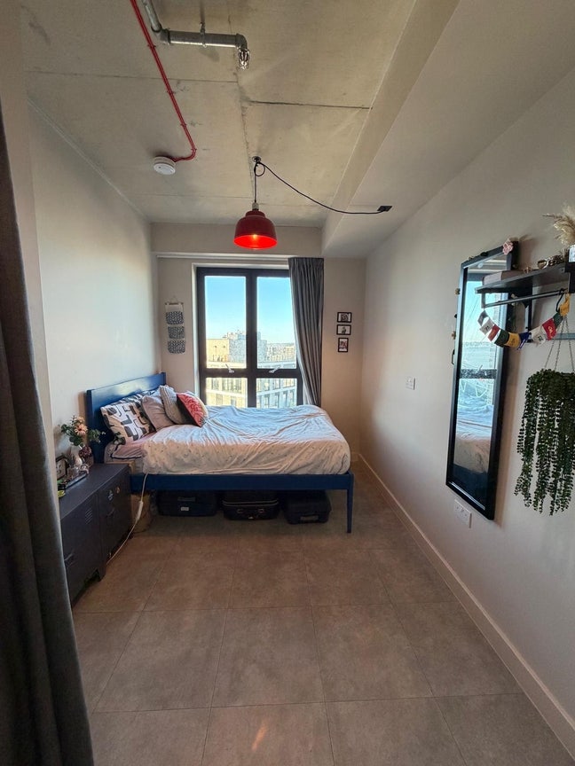 Double Room Available with private bathroom Main Photo