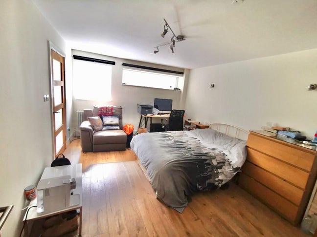 Double Room for rent in Angel Main Photo