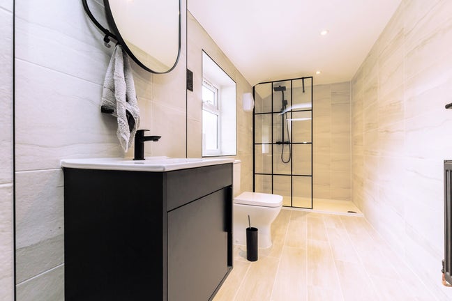 Luxury En-suite room - Close to Bury Centre (148) Main Photo