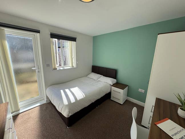 Rooms Available 🏡 Watlington Road Main Photo