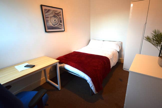 7 mins walk City Centre  Double Room Main Photo