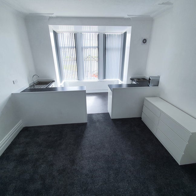 Studio. No Deposit. Most Bills Included Main Photo