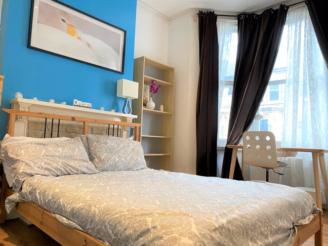 Beautiful Room in Camberwell (All- Inclusive) Main Photo