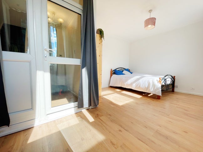 Double room in Cable Street Main Photo