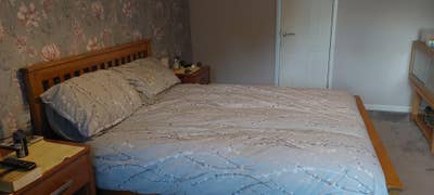 Large double room with ensuite in quiet home Main Photo