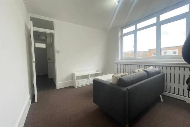 * 3 Lovely Opportunities Next to Stratford * Main Photo