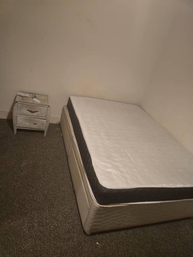 Spare room Main Photo