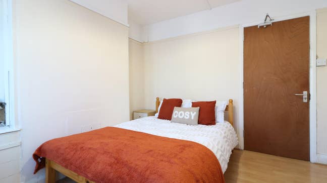 Rooms Available 🏡 Dene Road Main Photo