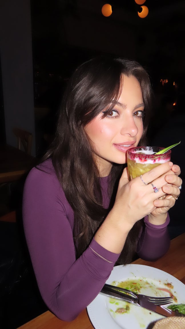 Looking for a room &pound;800 zone 1 and 2 Main Photo