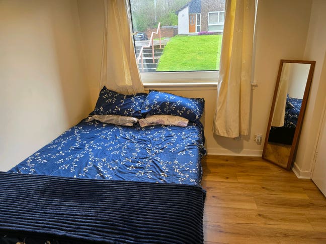 A cozy flat in best part of the West End  Main Photo