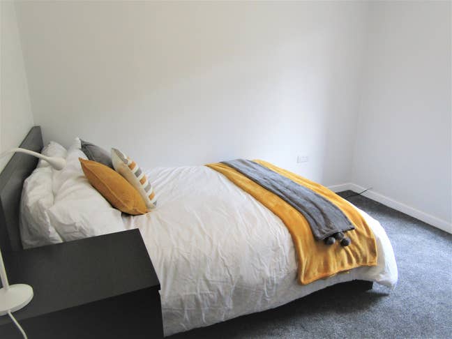 Super Affordable Double Room in PE2 Main Photo