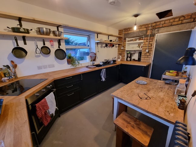 Big double room on cycle path Main Photo