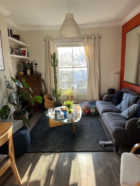 Double room to let in Balham Main Photo