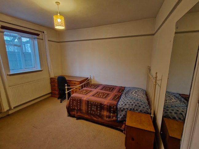 Comfortable room in Friendly home. Richmond. Main Photo