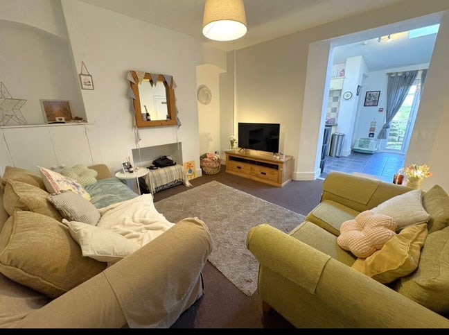 All girls house share  Main Photo