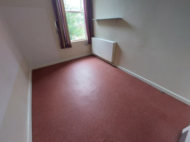 Spacious rooms available from &pound;425pcm  Main Photo