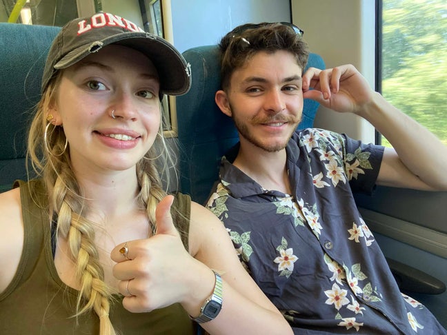 Looking for a couples room! Zone 1 & 2 Main Photo