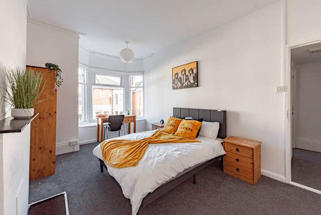 Very large Luxury Double Room- central Main Photo