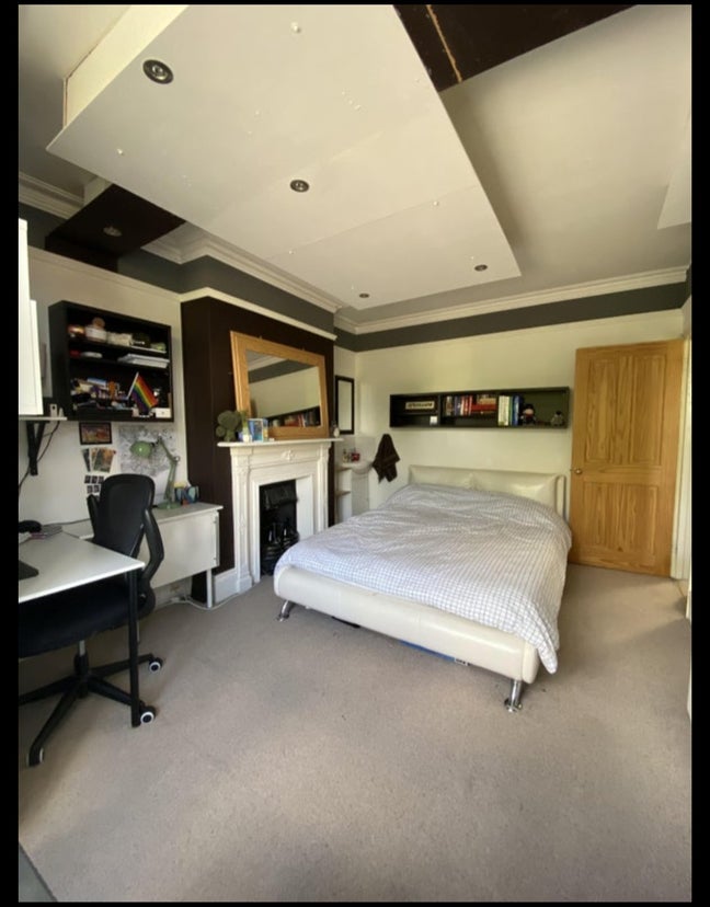 Friendly house near the station Main Photo