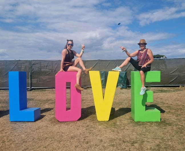 Happy, energetic 40 year old Woman Main Photo