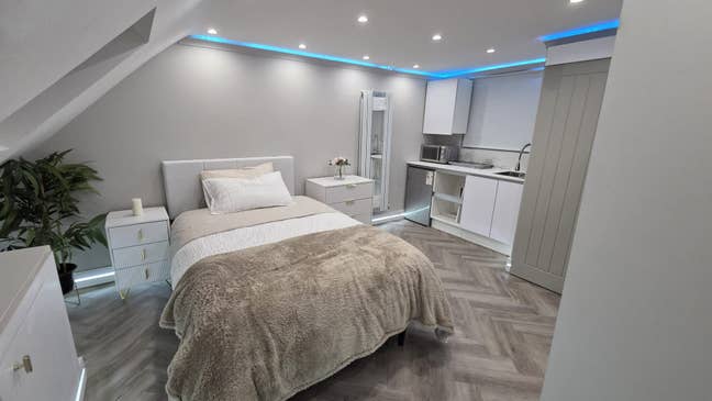 Justcompleted Two High-Spec Loft Studios Bills Inc Main Photo