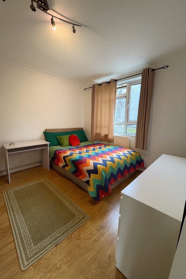 Double room Bethnal Green move today  Main Photo