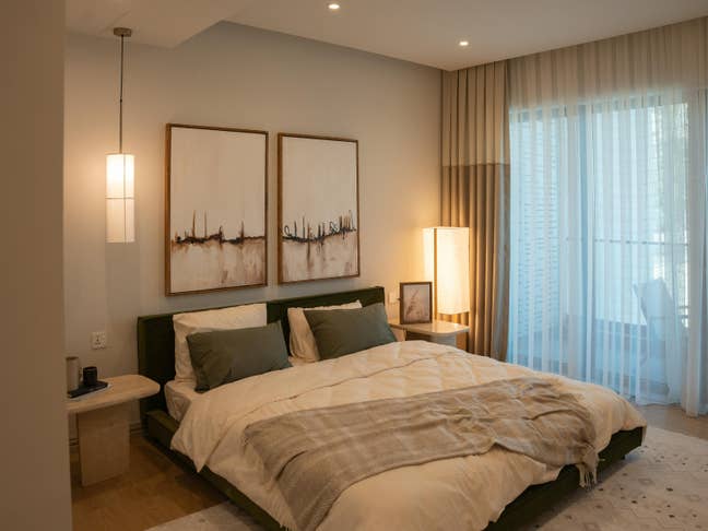 Room for Rent in Female-Preferred House Main Photo