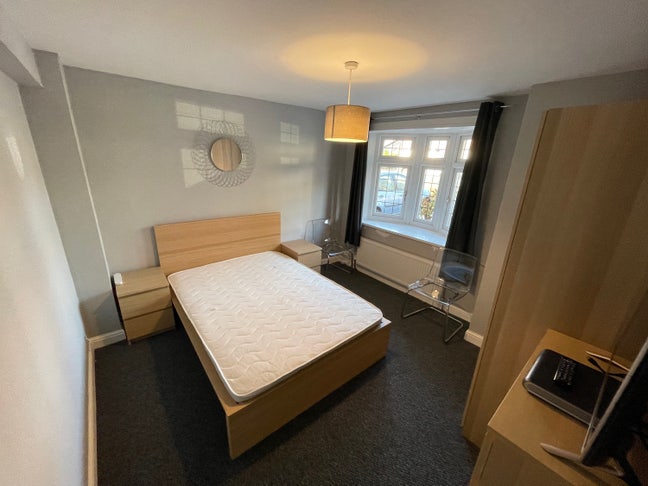 New Double Room - All Bills inc - Furnished - Wifi Main Photo