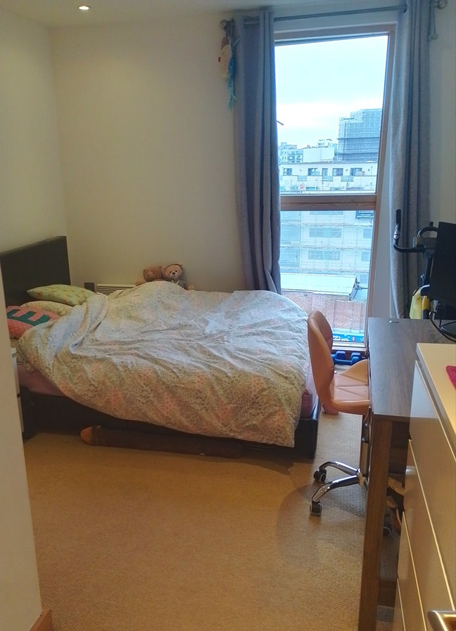 Room Available in a Lovely Flat Near Canary Wharf Main Photo