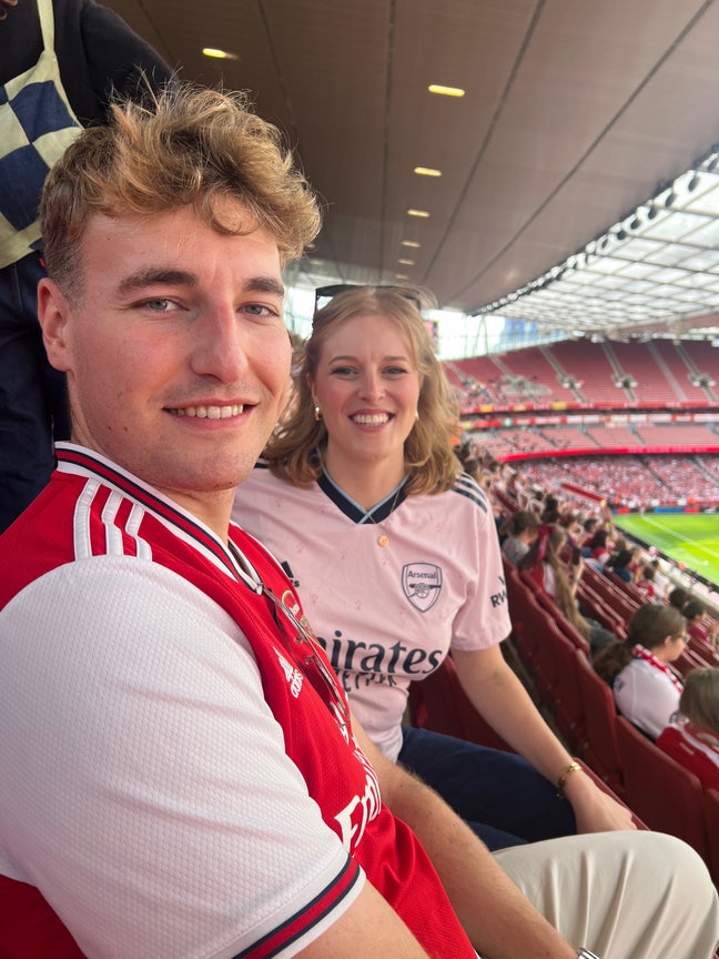 Charlotte - Looking for Double Room in East London Main Photo