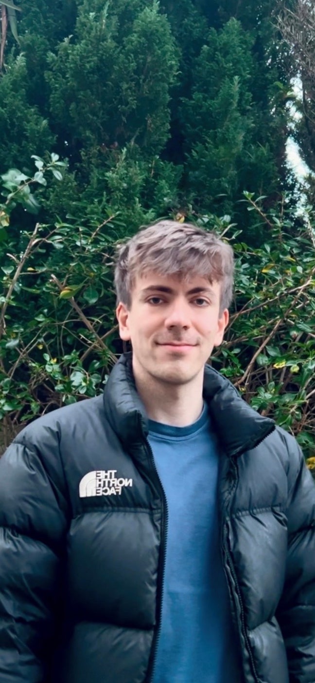 Looking a room / buddy ups ! Main Photo