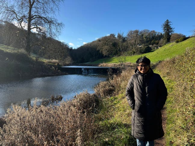 Professional looking for double room & buddies Main Photo