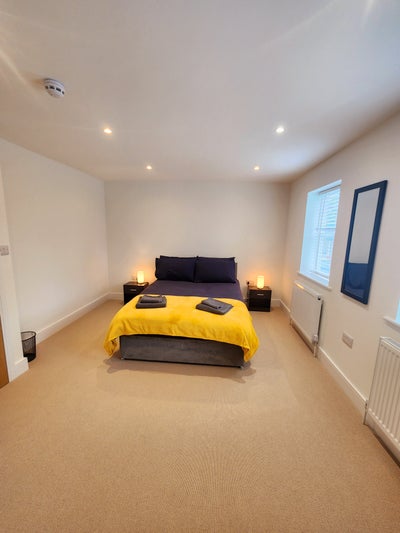  Double rooms - bills included 5 mins to East Croy Main Photo