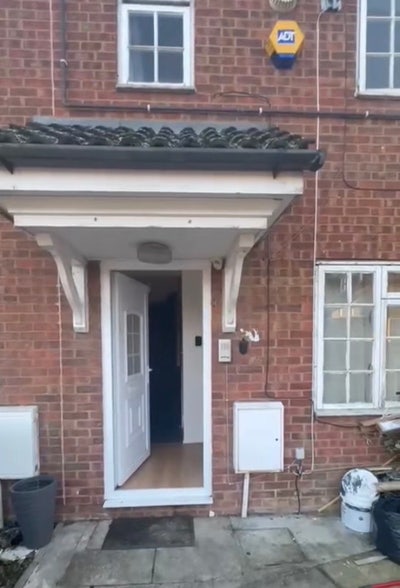 3 bedroom house  Main Photo