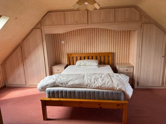 Large double room Main Photo