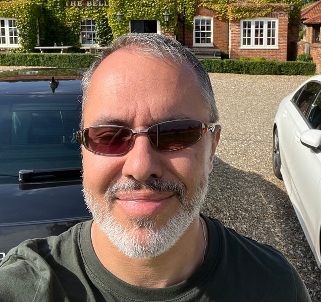 I am a professional male aged 50. I am lookin... Main Photo